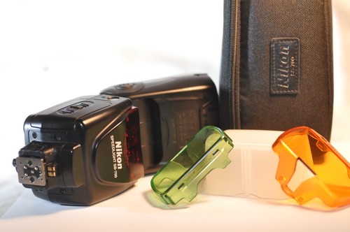 Nikon 700 speedlight - nikon,